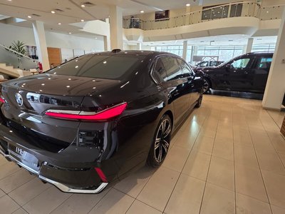 BMW 740, 2025