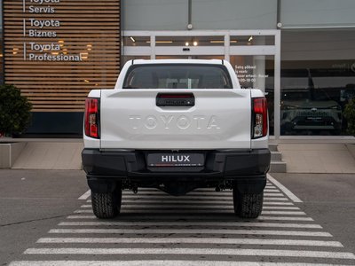 Toyota Hilux, 2025