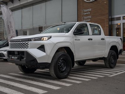 Toyota Hilux, 2025