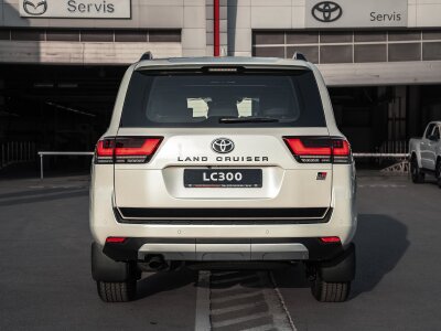 Toyota Land Cruiser, 2026