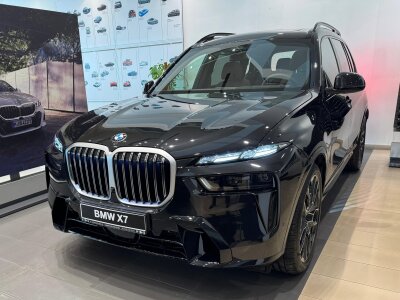 BMW X7, 2025