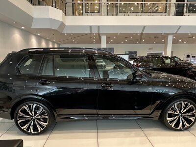 BMW X7, 2025