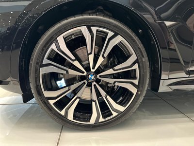 BMW X7, 2025