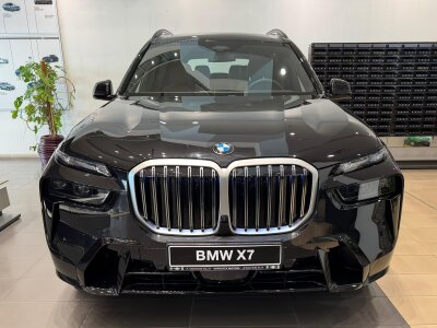 BMW X7, 2025
