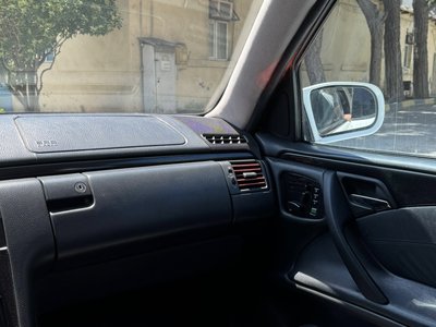 Mercedes-Benz E 320, 2001