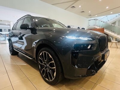 BMW X7, 2025