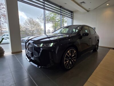 BMW iX xDrive45, 2025