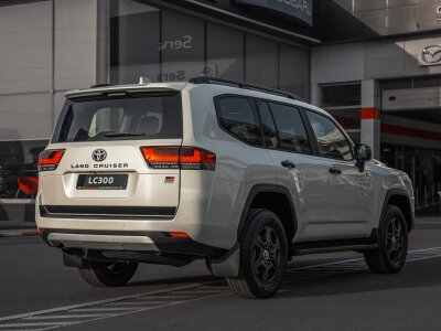 Toyota Land Cruiser, 2026