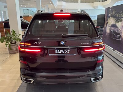 BMW X7, 2025
