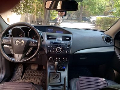 Mazda 3, 2012