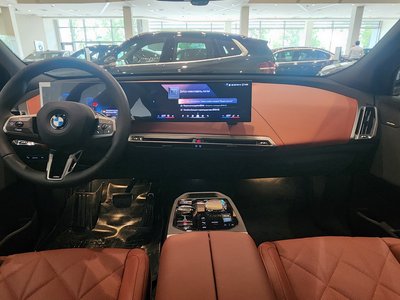 BMW iX xDrive45, 2025