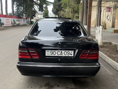 Mercedes-Benz E 240, 2000