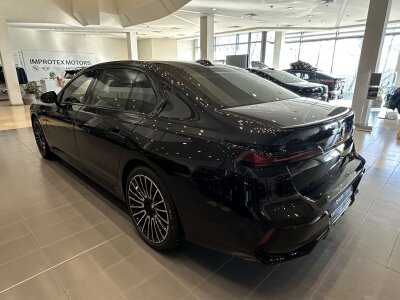 BMW 740, 2024