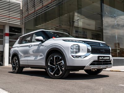Mitsubishi Outlander, 2025