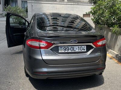 Ford Fusion, 2016