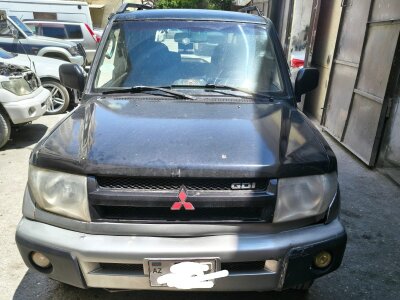 Mitsubishi Pajero iO, 2001