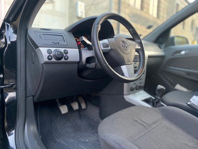 Opel Astra, 2009