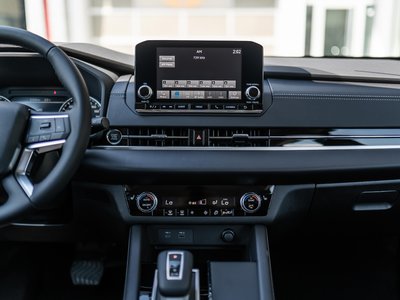 Mitsubishi Outlander, 2025
