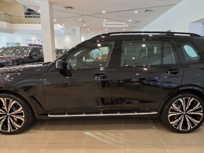 BMW X7, 2025