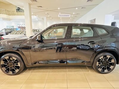 BMW XM, 2025