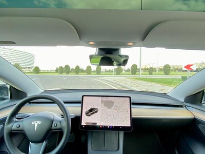 Tesla Model 3, 2021