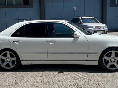 Mercedes-Benz E 320, 2001