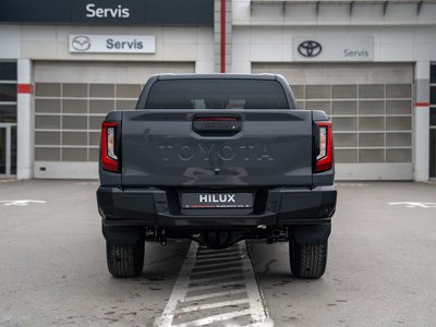 Toyota Hilux, 2025