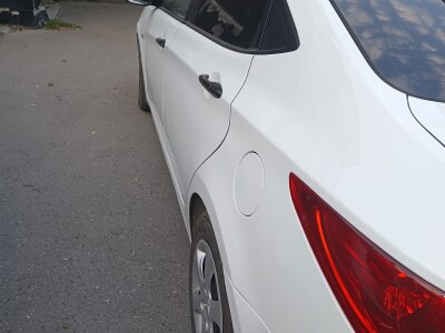 Hyundai Accent, 2011