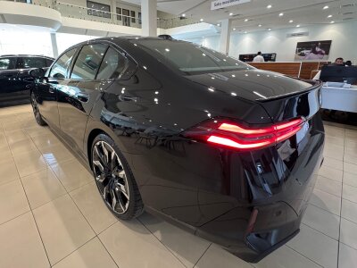 BMW 530e, 2025