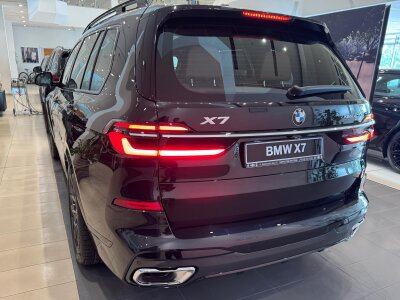 BMW X7, 2025