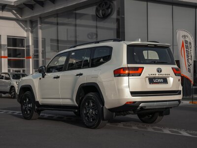 Toyota Land Cruiser, 2026