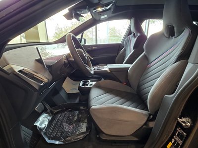 BMW iX xDrive45, 2025