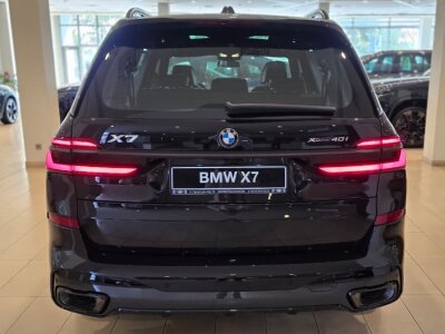 BMW X7, 2025