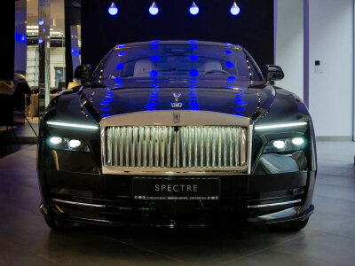 Rolls-Royce Spectre, 2024