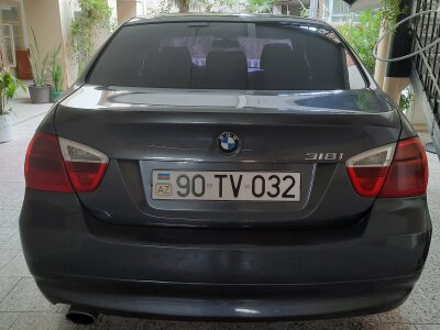 BMW 318, 2008