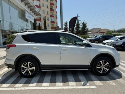 Toyota RAV4, 2018
