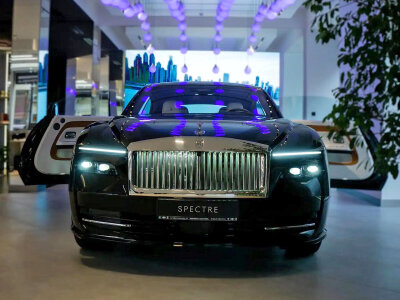 Rolls-Royce Spectre, 2024