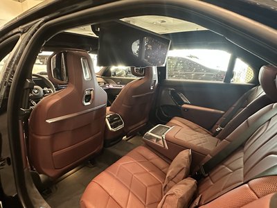BMW 740, 2024