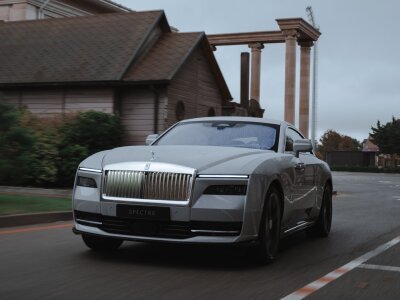 Rolls-Royce Spectre, 2025
