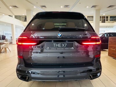 BMW X7, 2025