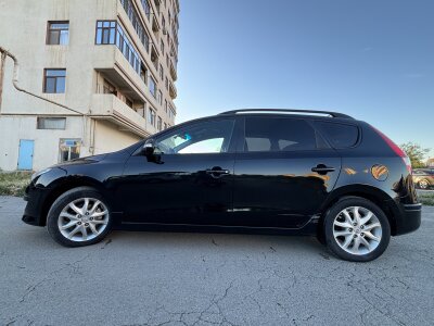 Hyundai i30, 2011
