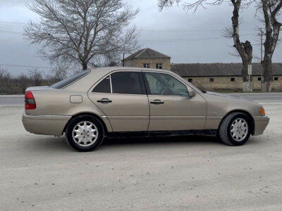 Mercedes-Benz C 220, 1996