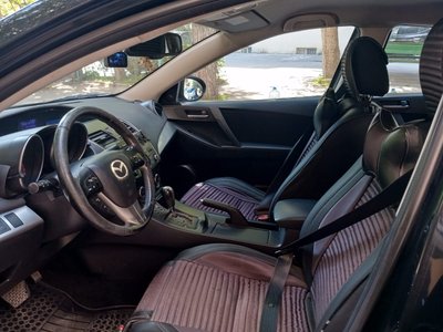 Mazda 3, 2012