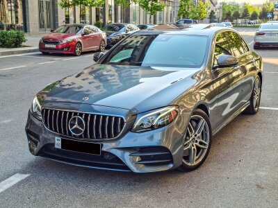 Mercedes-Benz E 300, 2017