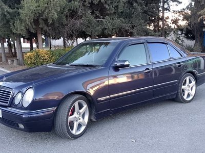 Mercedes-Benz E 230, 1997