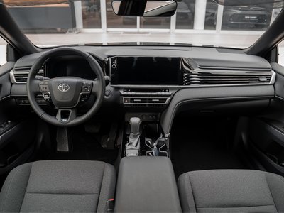 Toyota Camry, 2026