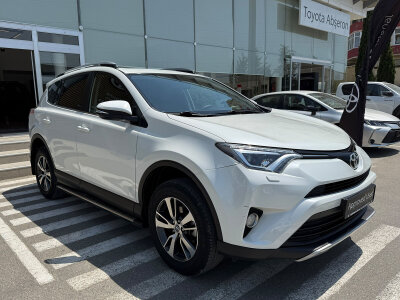 Toyota RAV4, 2018