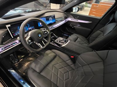 BMW 740, 2025