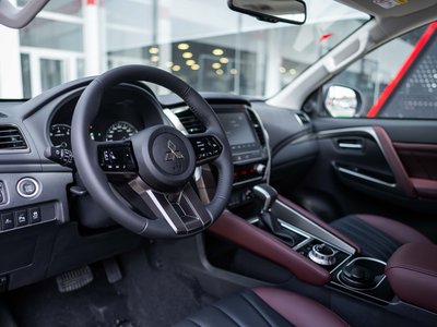 Mitsubishi Pajero Sport, 2025