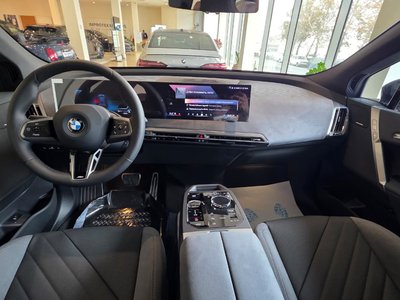 BMW iX xDrive45, 2025